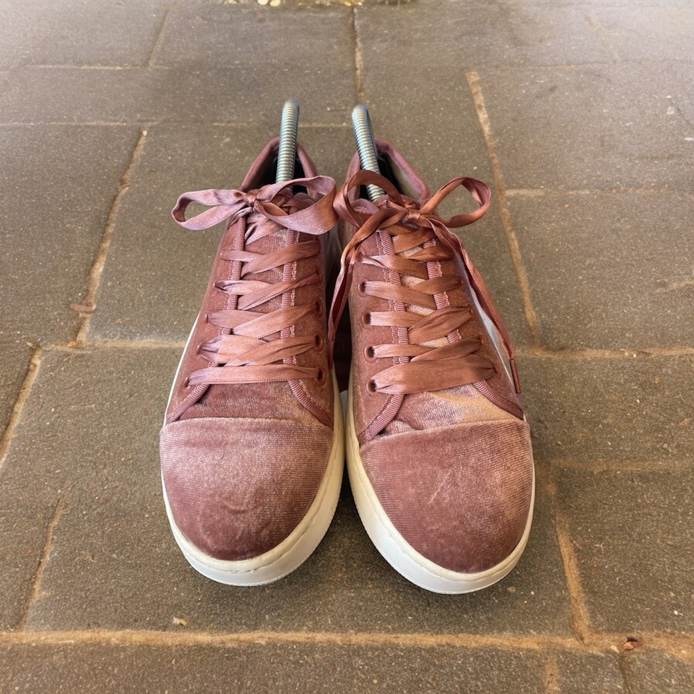 Steve Madden Bagley Pink Rose Valore velvet women’s platform sneakers size 8.5